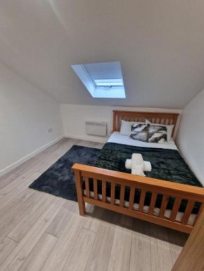 The Hibbert Modern Lux 3 Bedroom Apartment
